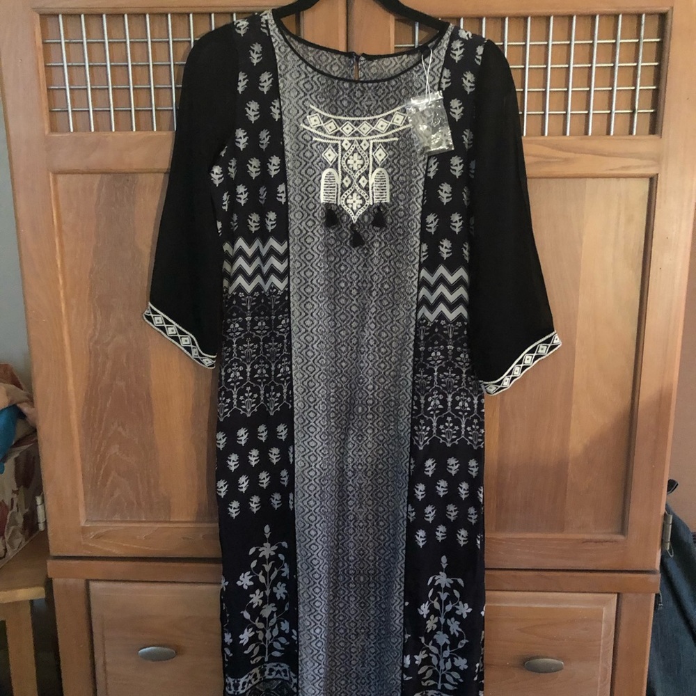 NWOT GORGEOUS BEADED COVER UP